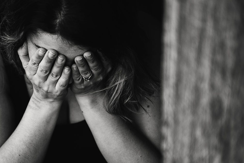 sad-adult-woman-grieving